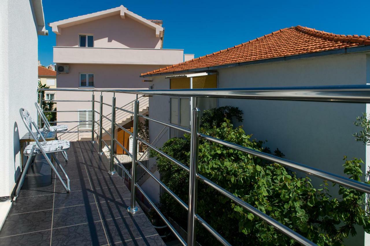 Apartment Ella Rogoznica  Buitenkant foto